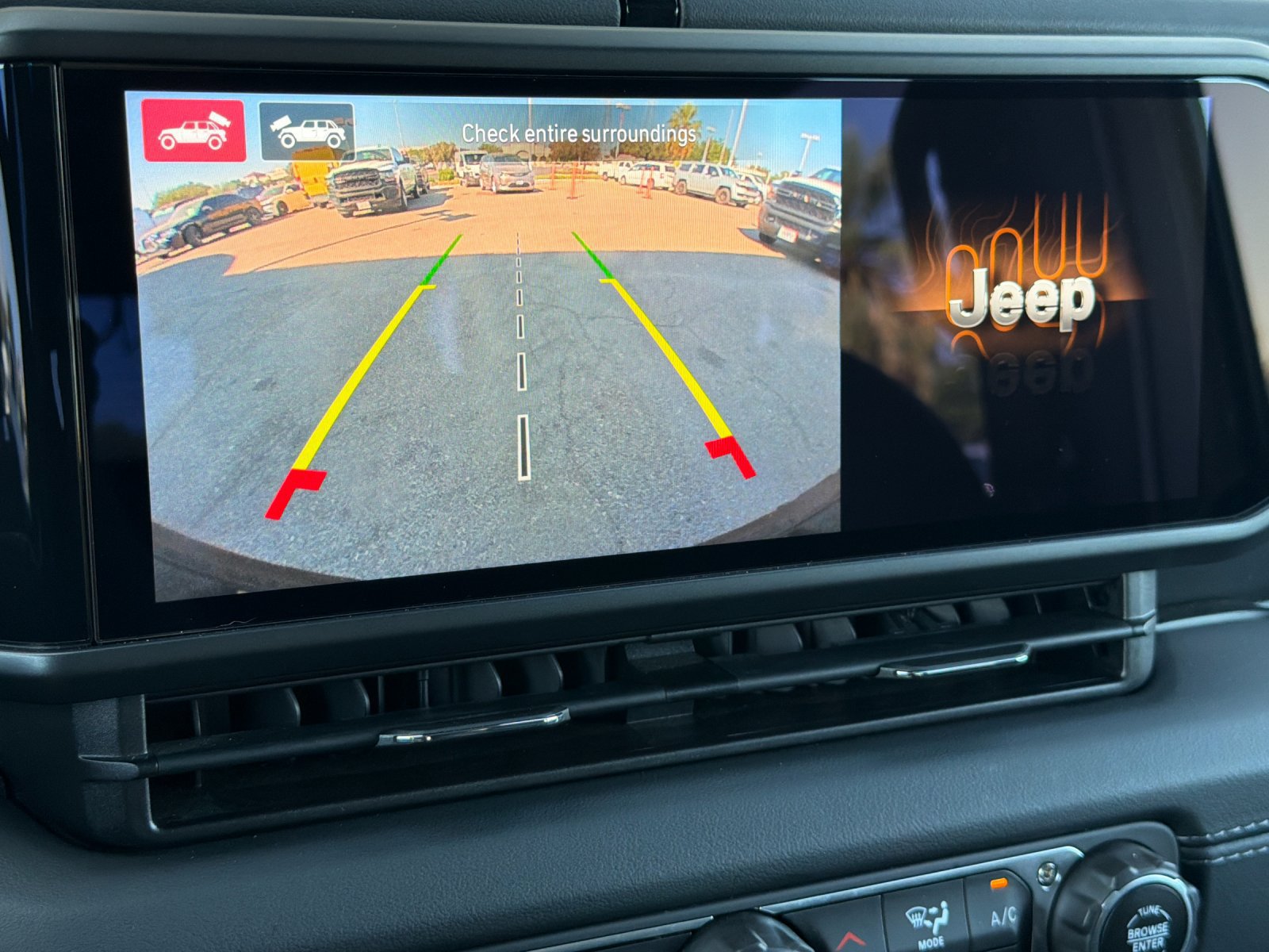 Used 2024 Jeep Wrangler Unlimited Sahara w/ Technology Group AWD/4WD image 22