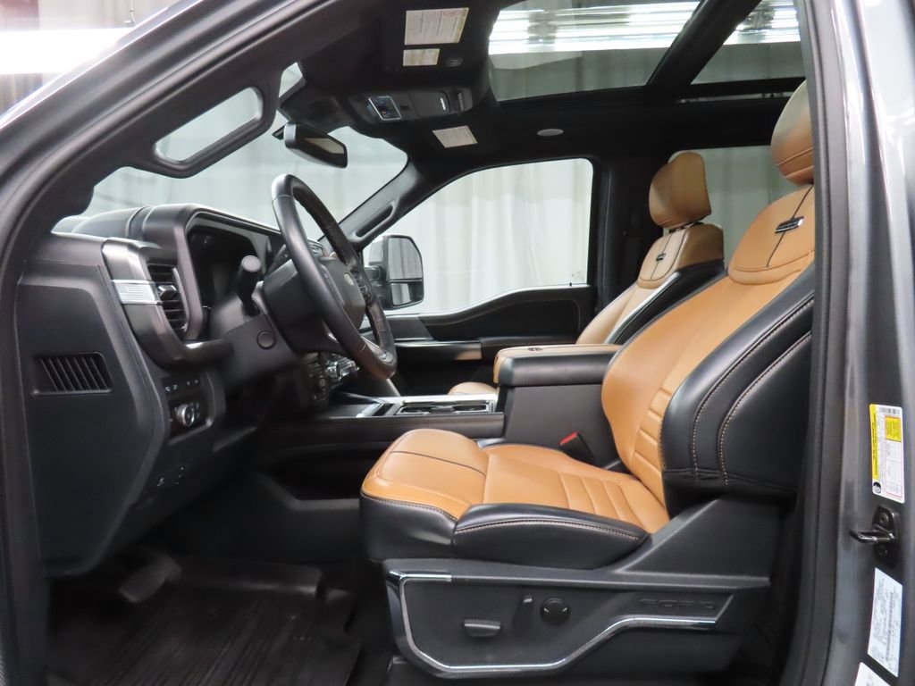Used 2023 Ford F350 Platinum w/ Tremor Off-Road Package AWD/4WD image 15