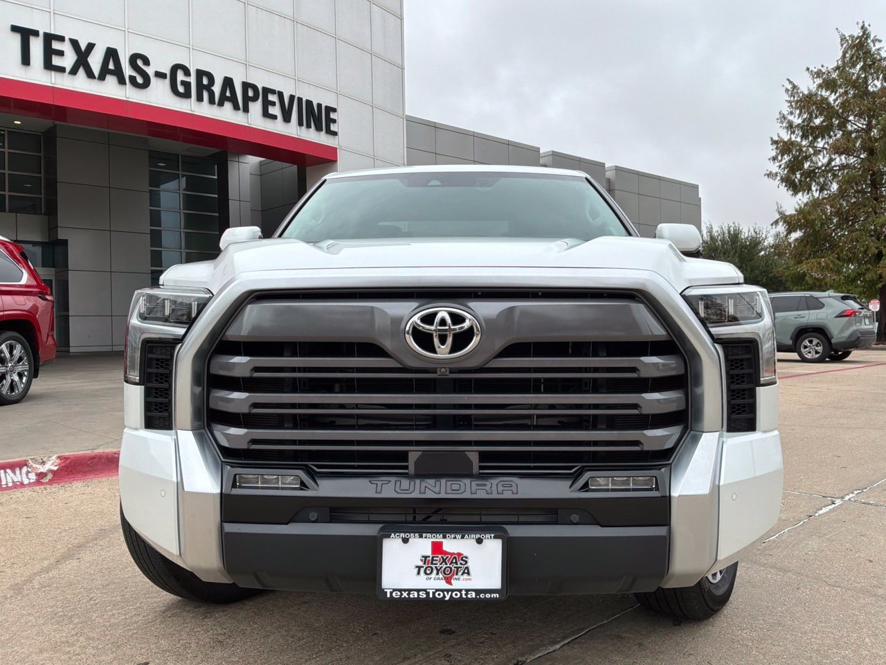 Used 2024 Toyota Tundra Limited AWD/4WD image 3