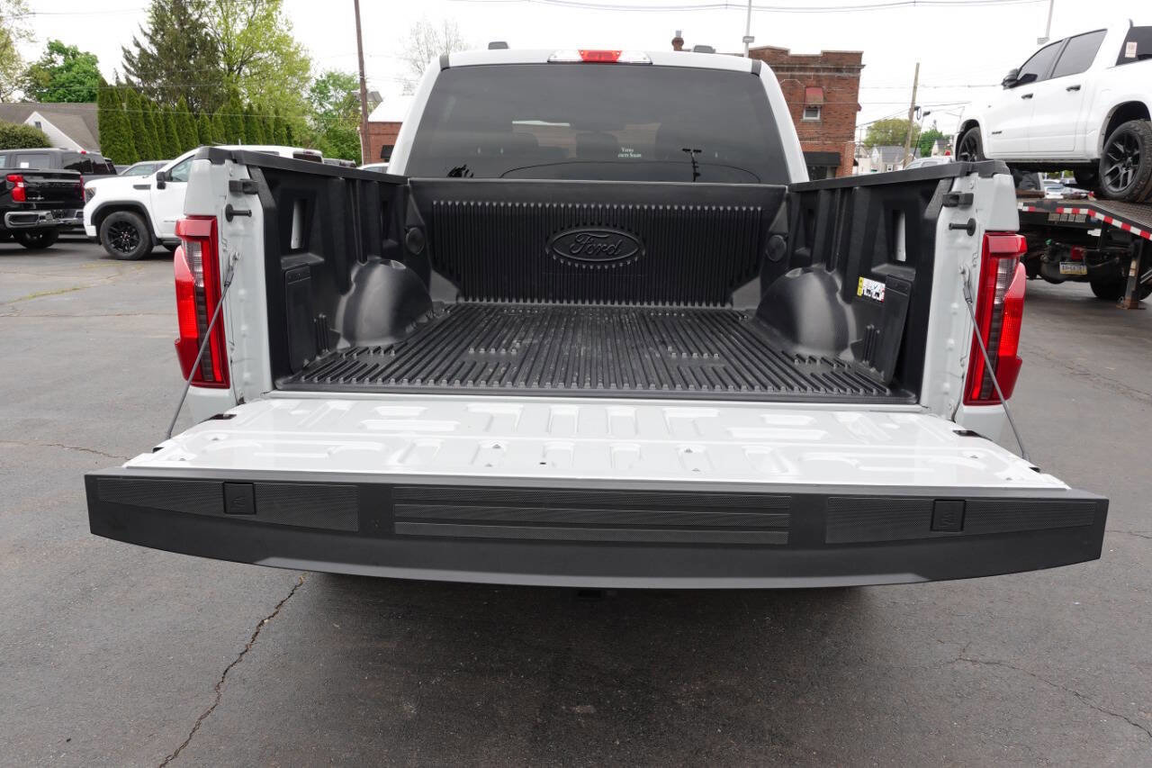 Used 2024 Ford F150 XLT w/ XLT Black Appearance Package AWD/4WD image 25