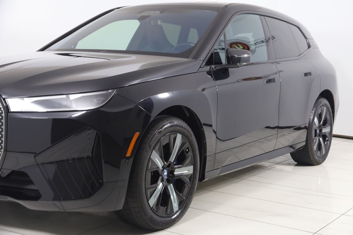 Used 2023 BMW iX xDrive50 w/ Sport Package AWD/4WD image 62