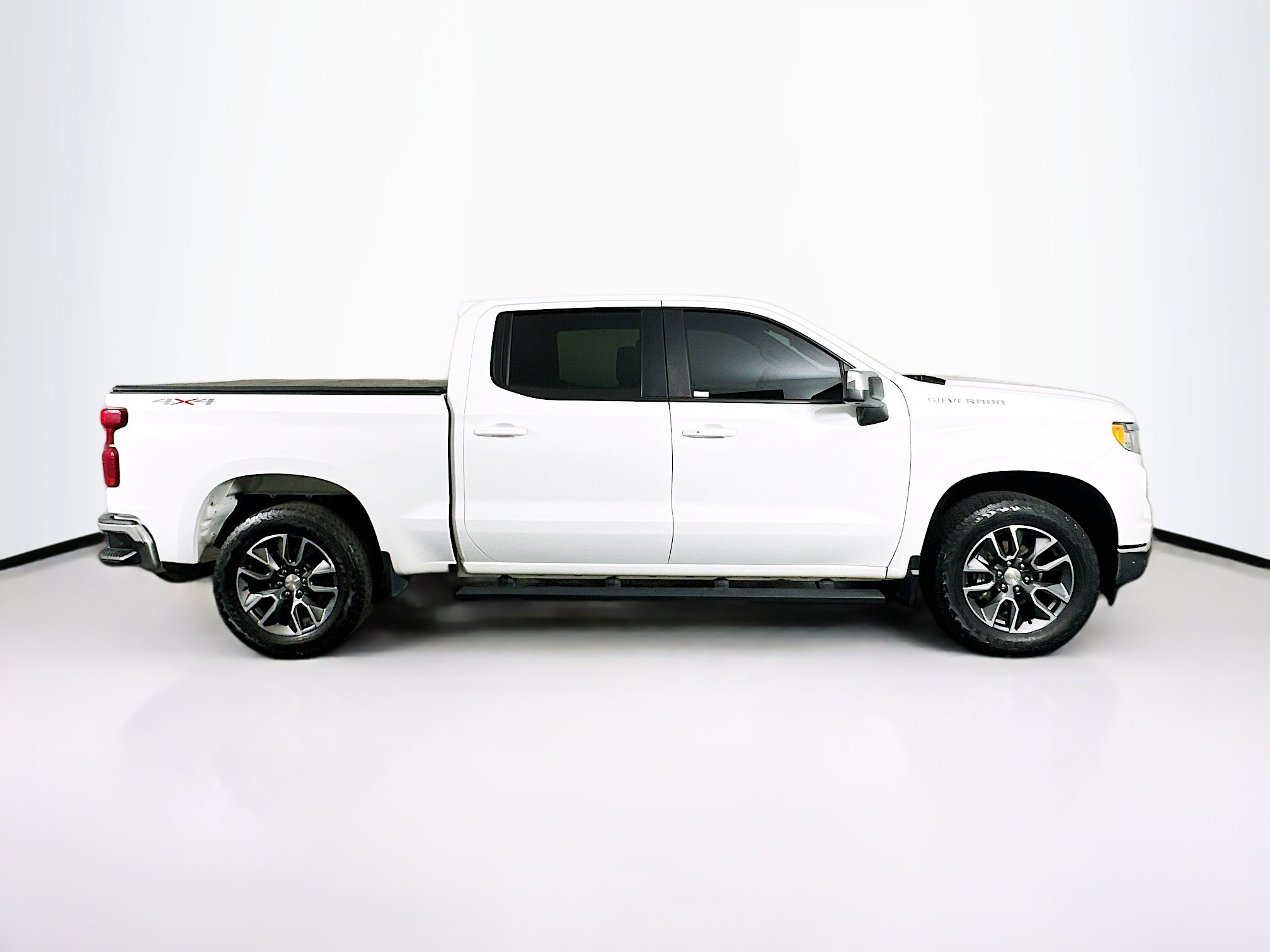 Used 2023 Chevrolet Silverado 1500 LT image 10