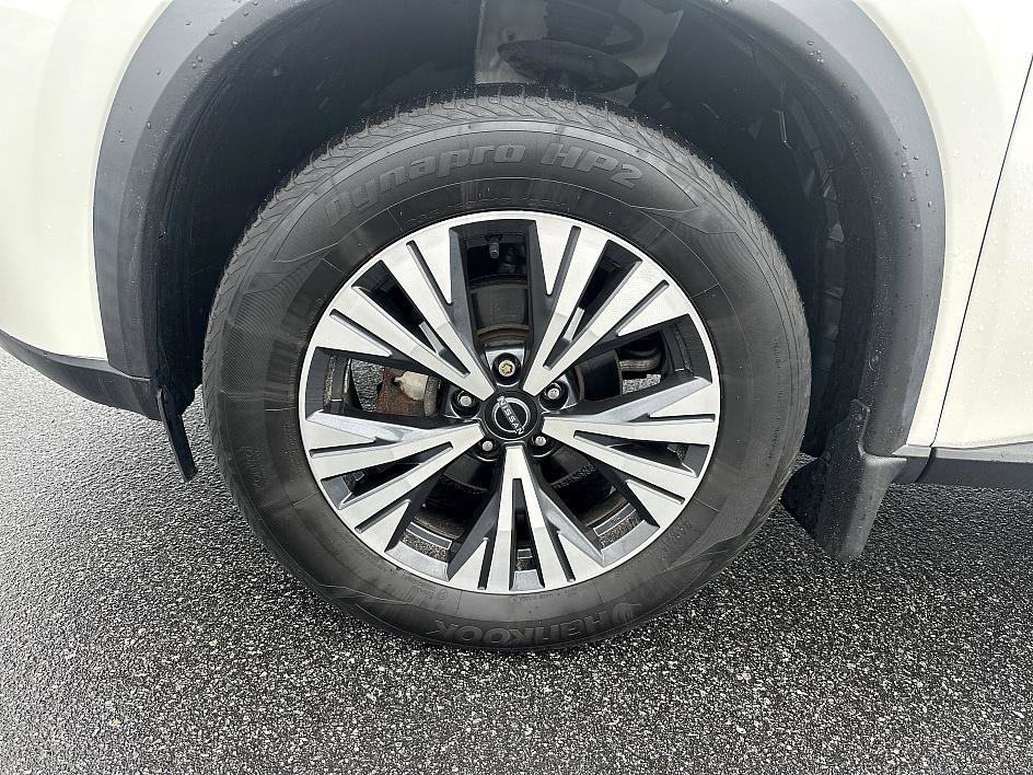 Certified 2023 Nissan Rogue SV w/ SV Premium Package image 9