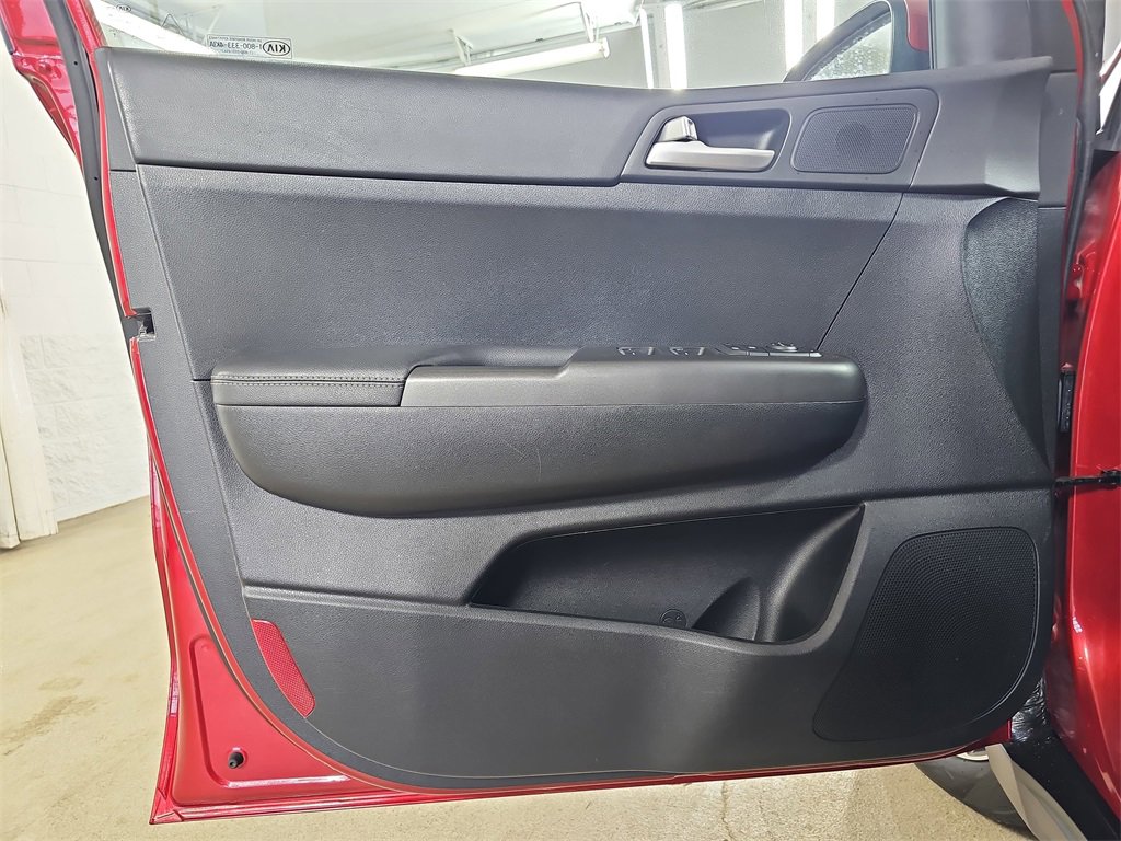 Used 2021 Kia Sportage LX image 31
