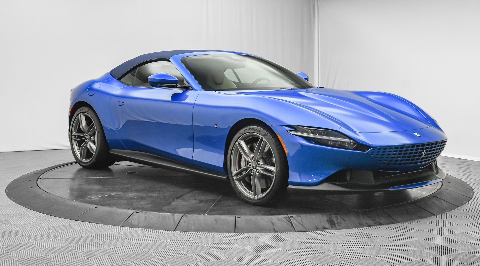 Used 2025 Ferrari Roma Spider image 60