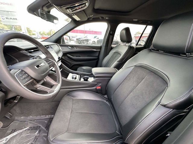 New 2026 Jeep Grand Cherokee Altitude AWD/4WD image 24