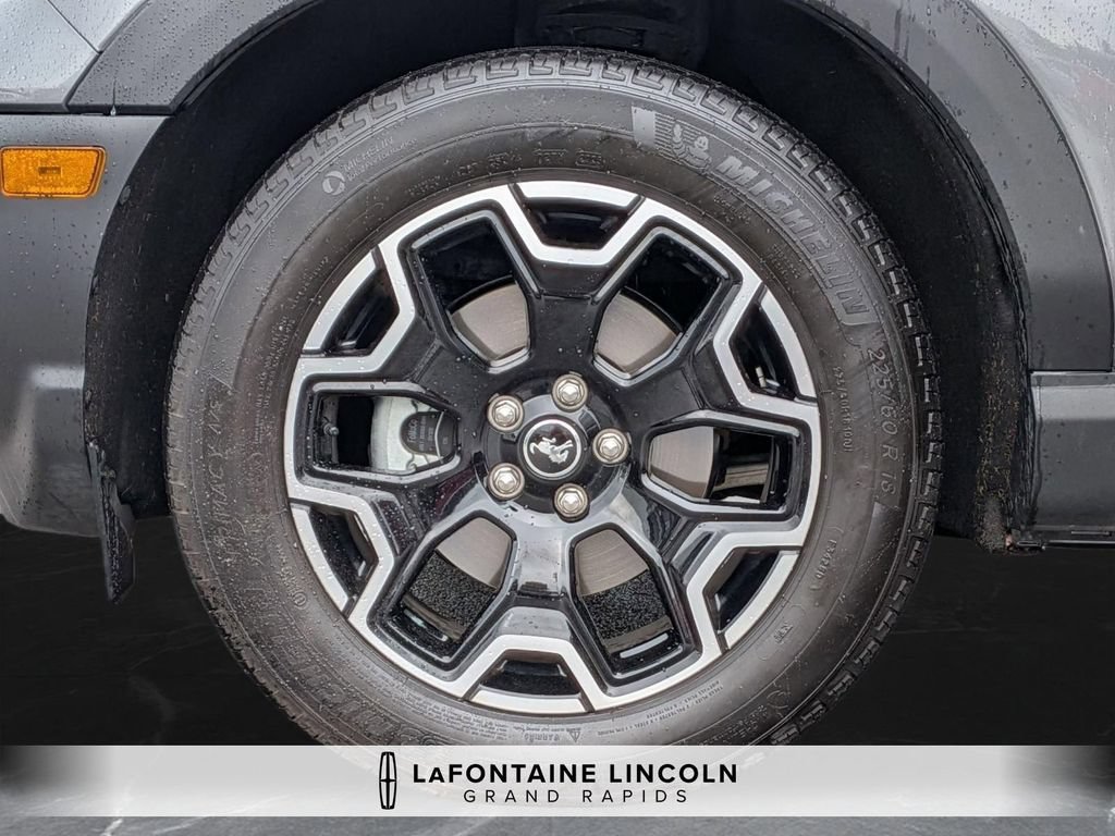 Used 2025 Ford Bronco Sport Outer Banks AWD/4WD image 32