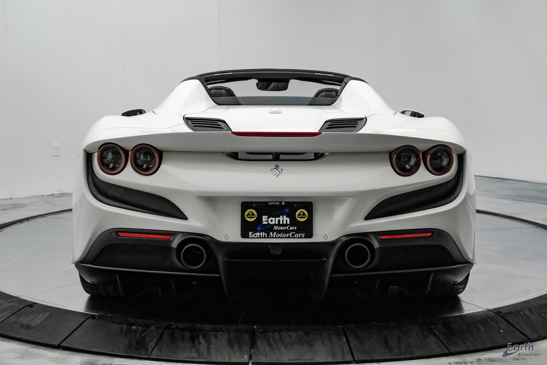Used 2022 Ferrari F8 Tributo image 21