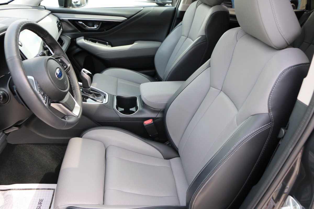 Used 2024 Subaru Outback Limited AWD/4WD image 29