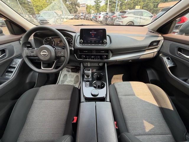 Used 2023 Nissan Rogue SV AWD/4WD image 13
