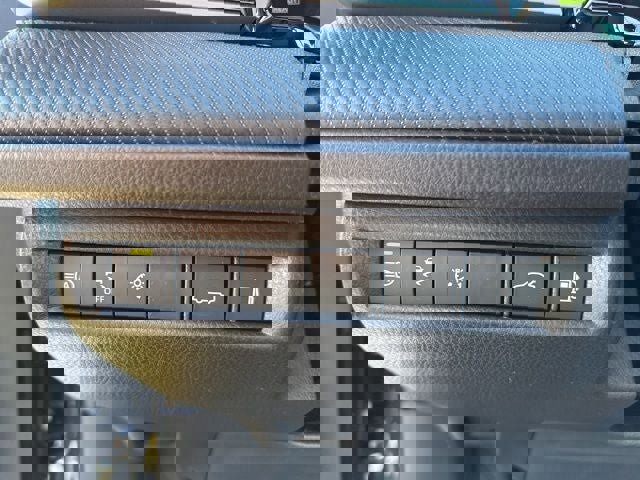 Used 2026 Toyota Camry SE w/ Multimedia Upgrade Package image 18