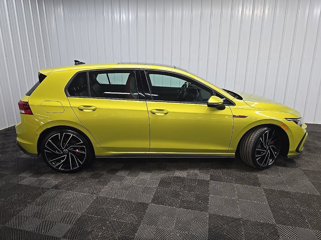Used 2022 Volkswagen GTI Autobahn FWD image 2
