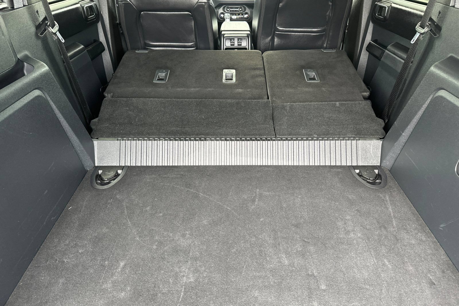 Used 2025 Ford Bronco Outer Banks AWD/4WD image 15