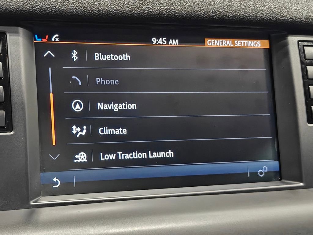 Used 2018 Land Rover Discovery Sport HSE Luxury image 48