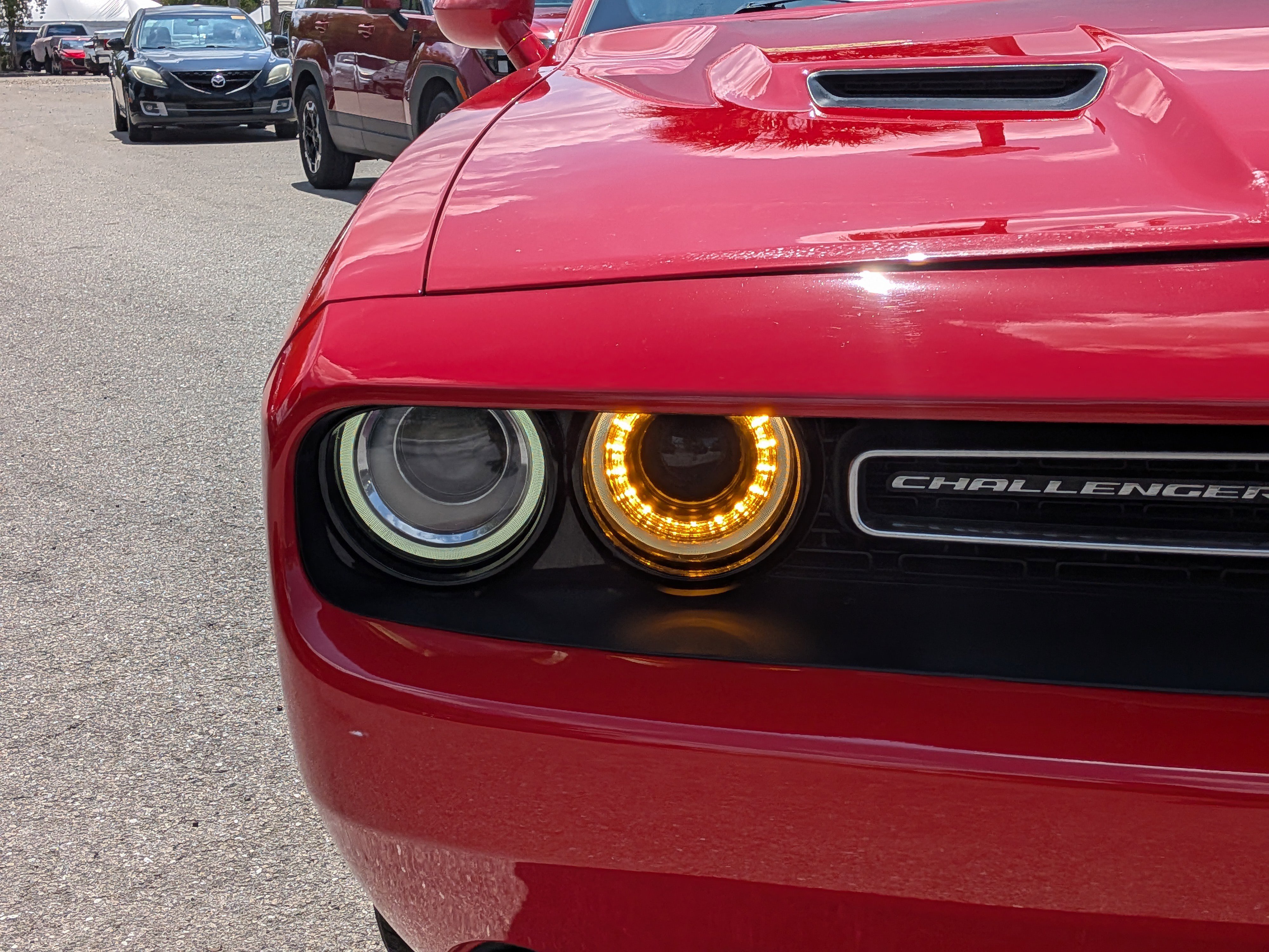 Used 2019 Dodge Challenger SXT image 10