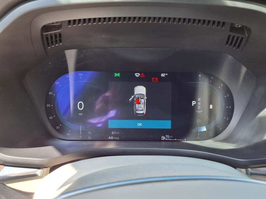 Used 2022 Volvo XC60 B5 Momentum image 9