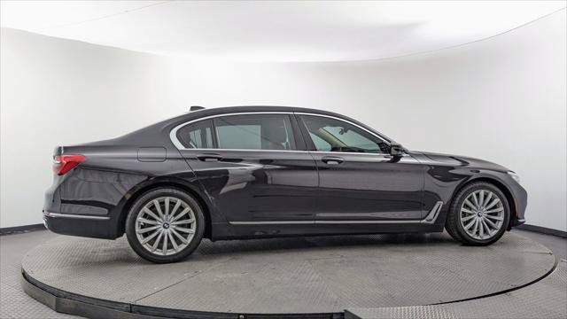 Used 2017 BMW 740i RWD image 9