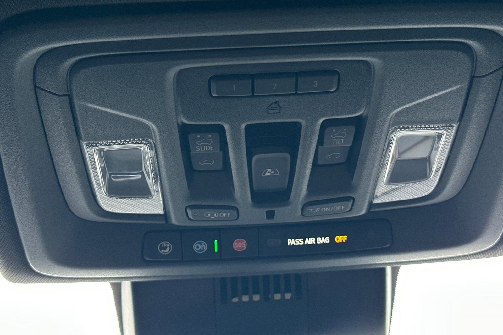 Used 2025 Chevrolet Silverado 1500 ZR2 w/ Technology Package image 22