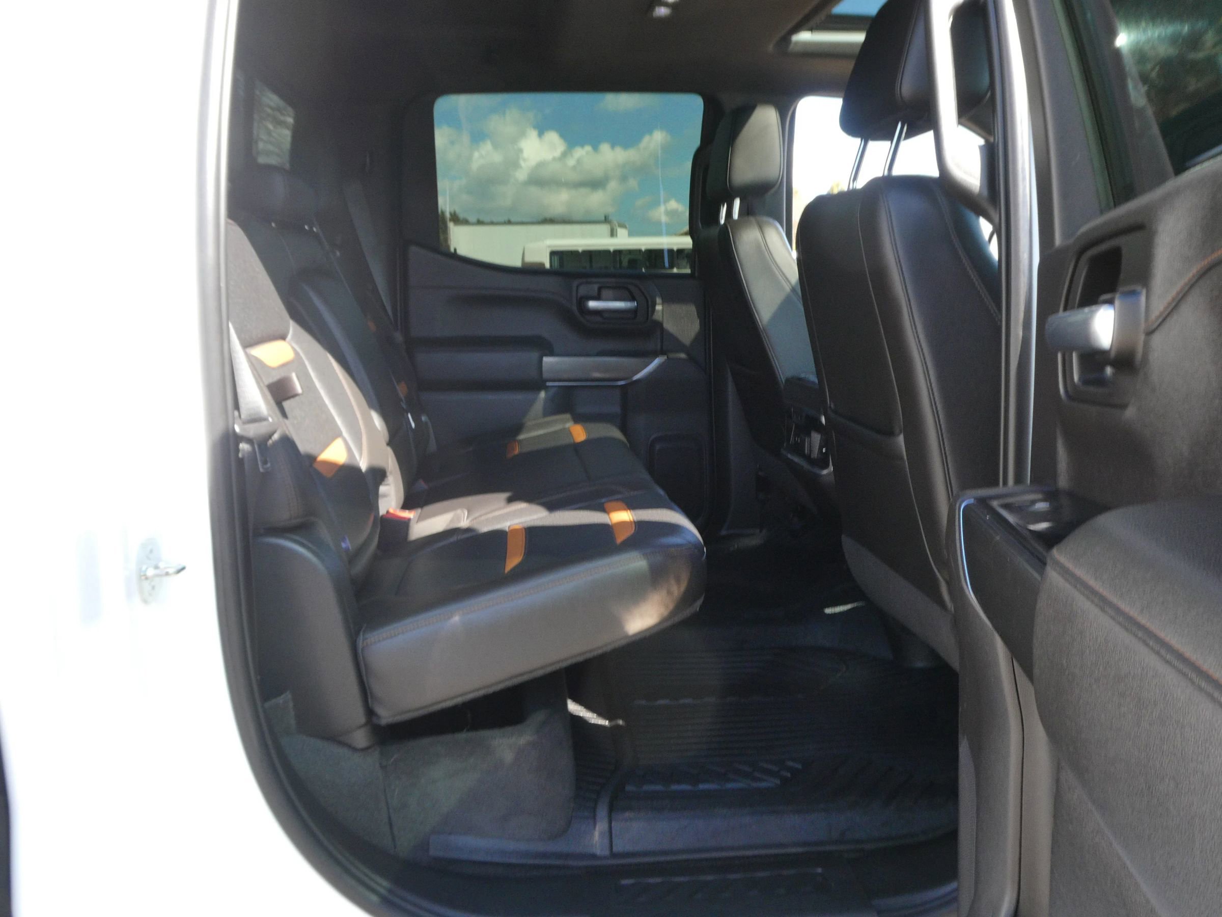 Used 2020 GMC Sierra 1500 AT4 w/ Off-Road Performance Package image 25