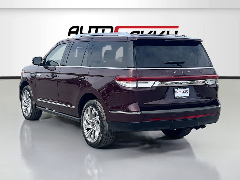 Used 2024 Lincoln Navigator Reserve AWD/4WD image 5
