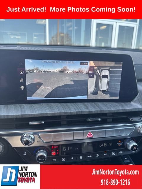 Used 2024 Kia Telluride SX w/ Towing Package image 13