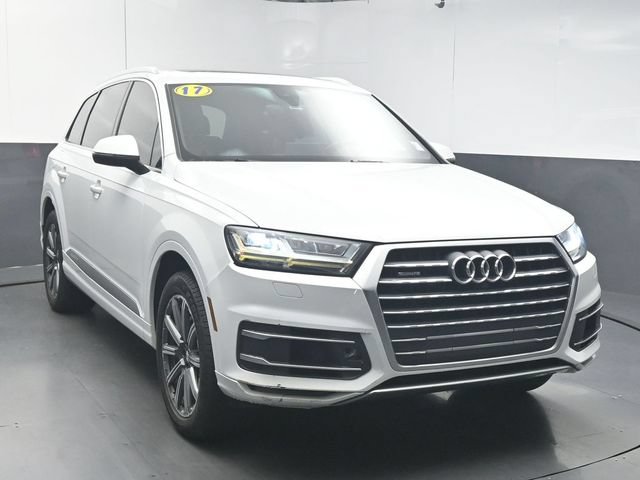 Used 2017 Audi Q7 3.0T Premium Plus w/ Premium Plus Package AWD/4WD image 2