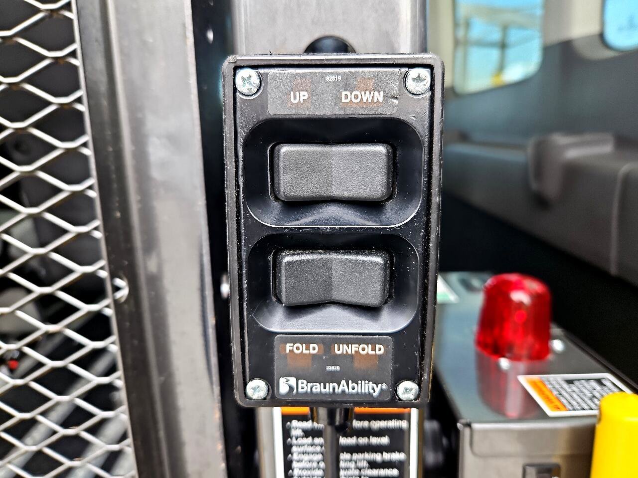 Used 2020 Ford Transit 350 XL image 22