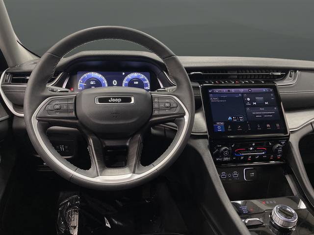 Used 2023 Jeep Grand Cherokee L Limited image 5