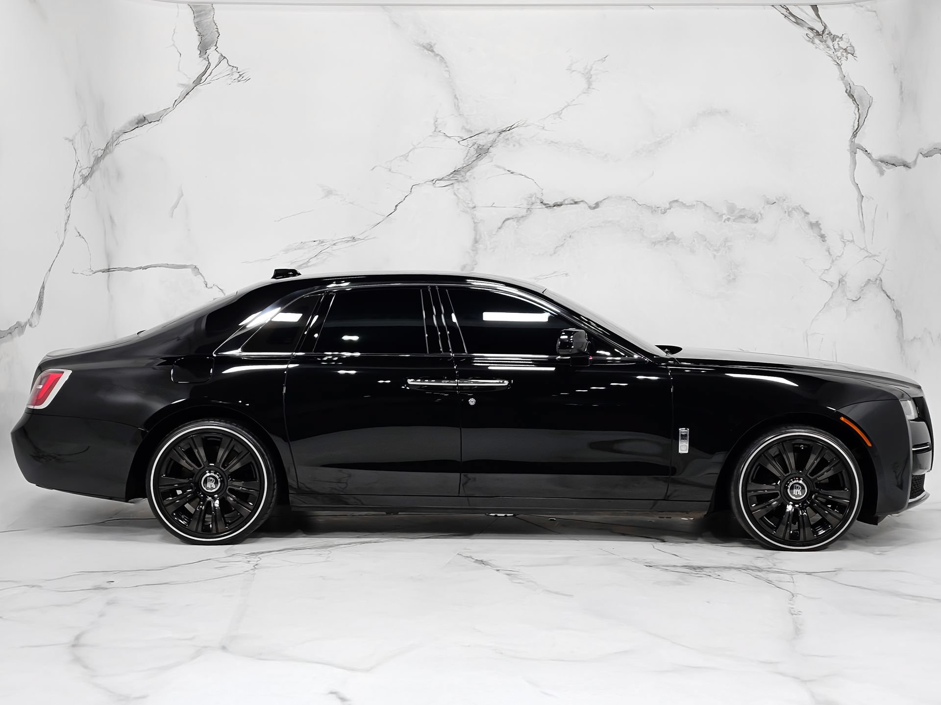 Used 2023 Rolls-Royce Ghost w/ Ghost Package AWD/4WD image 8