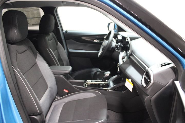 New 2026 Chevrolet TrailBlazer LT w/ Convenience Package AWD/4WD image 24