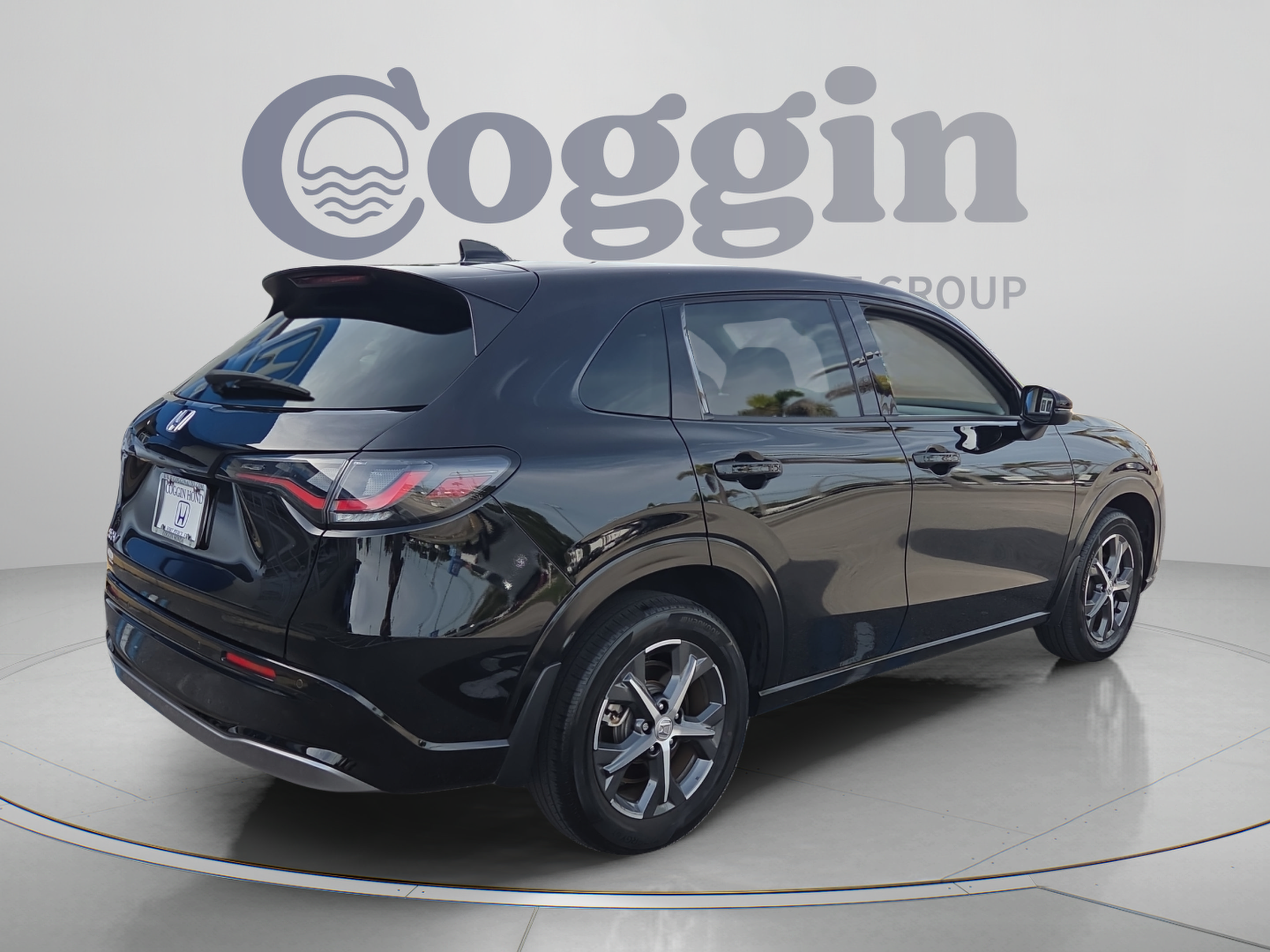 Certified 2025 Honda HR-V EX-L image 5