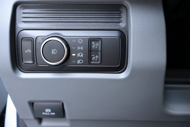 New 2026 Ford F250 XL w/ XL Chrome Package image 27