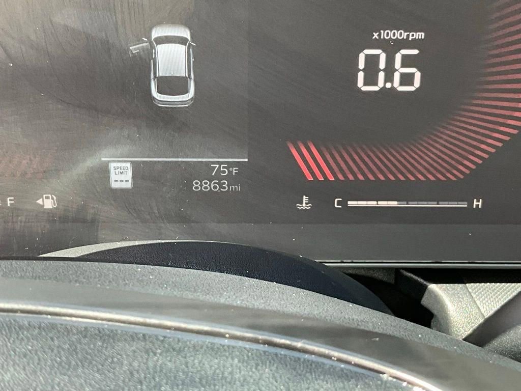 Used 2025 Kia K4 LXS image 11