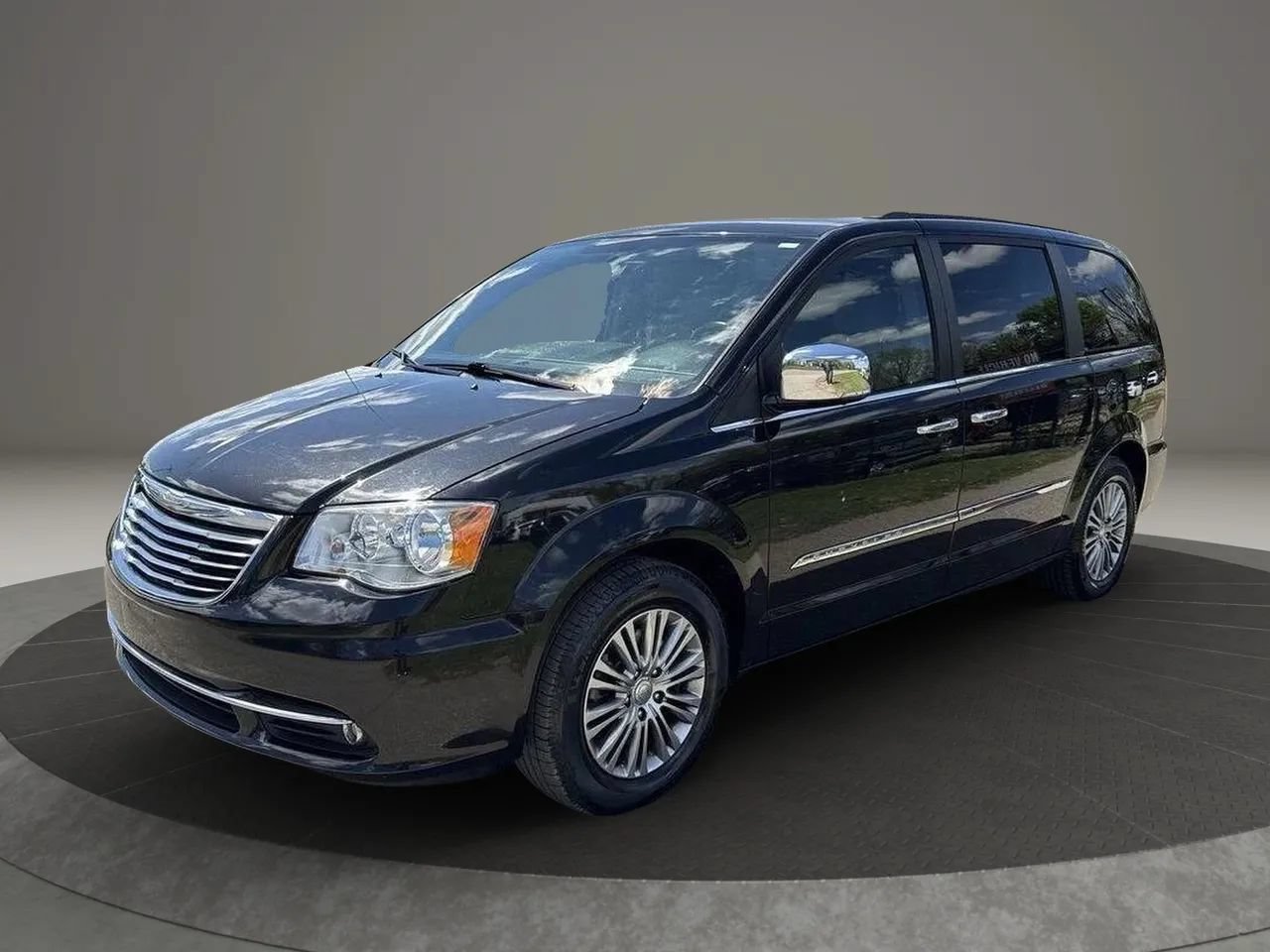 Used 2014 Chrysler Town & Country Touring-L w/ Driver Convenience Group