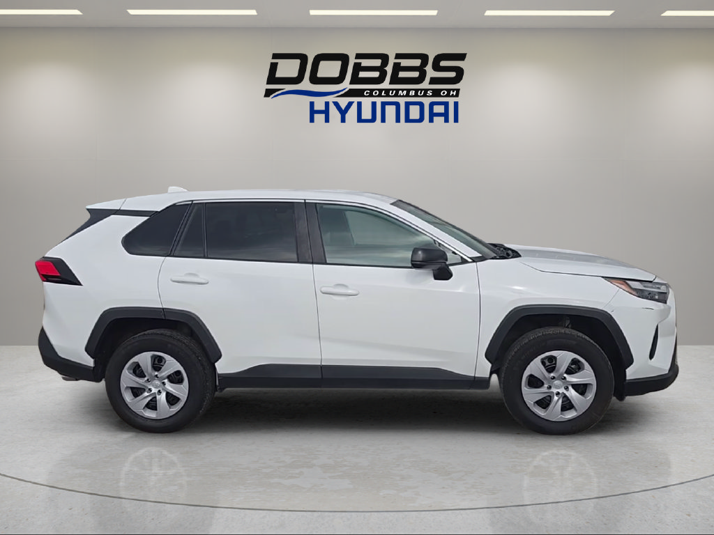 Used 2025 Toyota RAV4 LE AWD/4WD image 6
