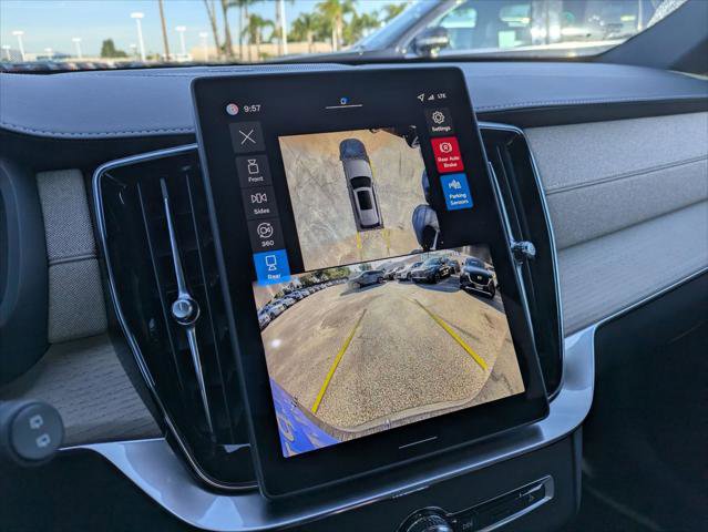 New 2026 Volvo XC90 B6 Plus w/ Protection Package Premier image 9