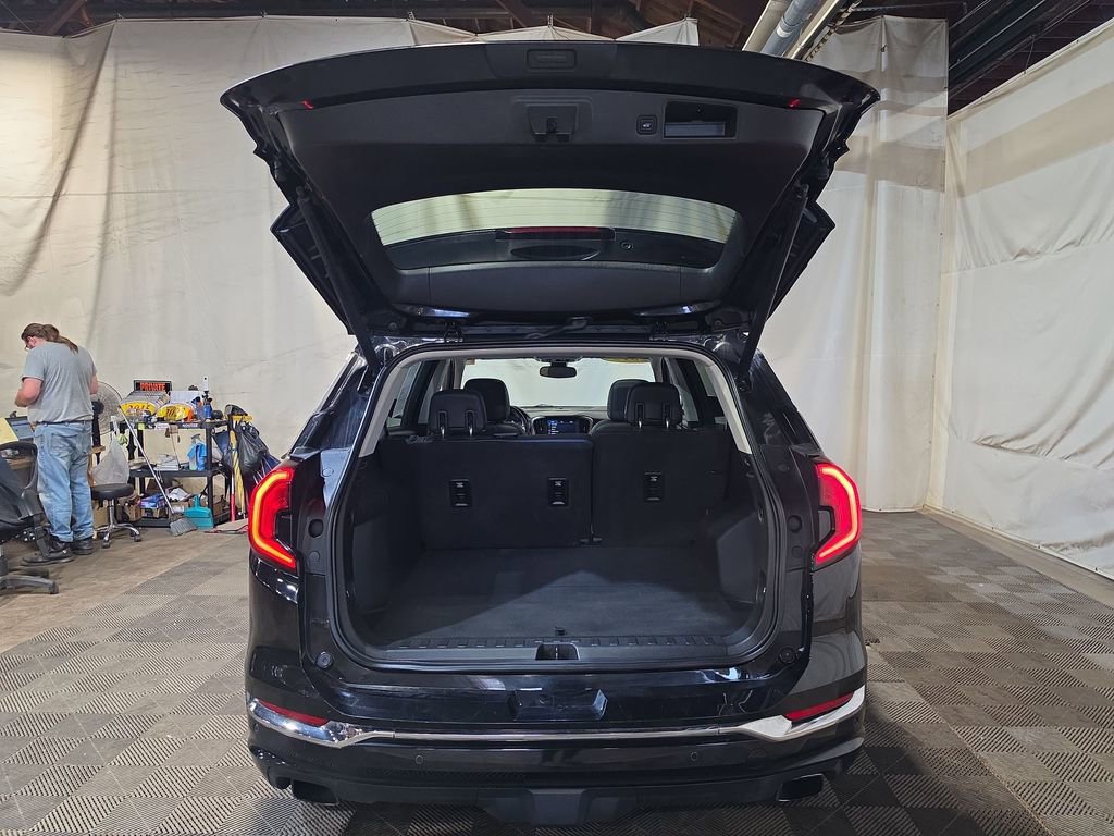 Used 2019 GMC Terrain Denali w/ Driver Alert Package II FWD image 21