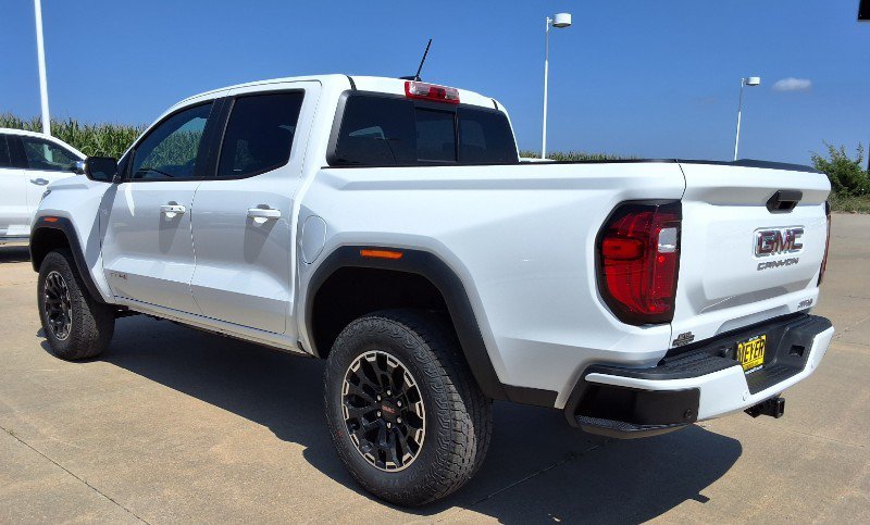 New 2026 GMC Canyon AT4 AWD/4WD image 6