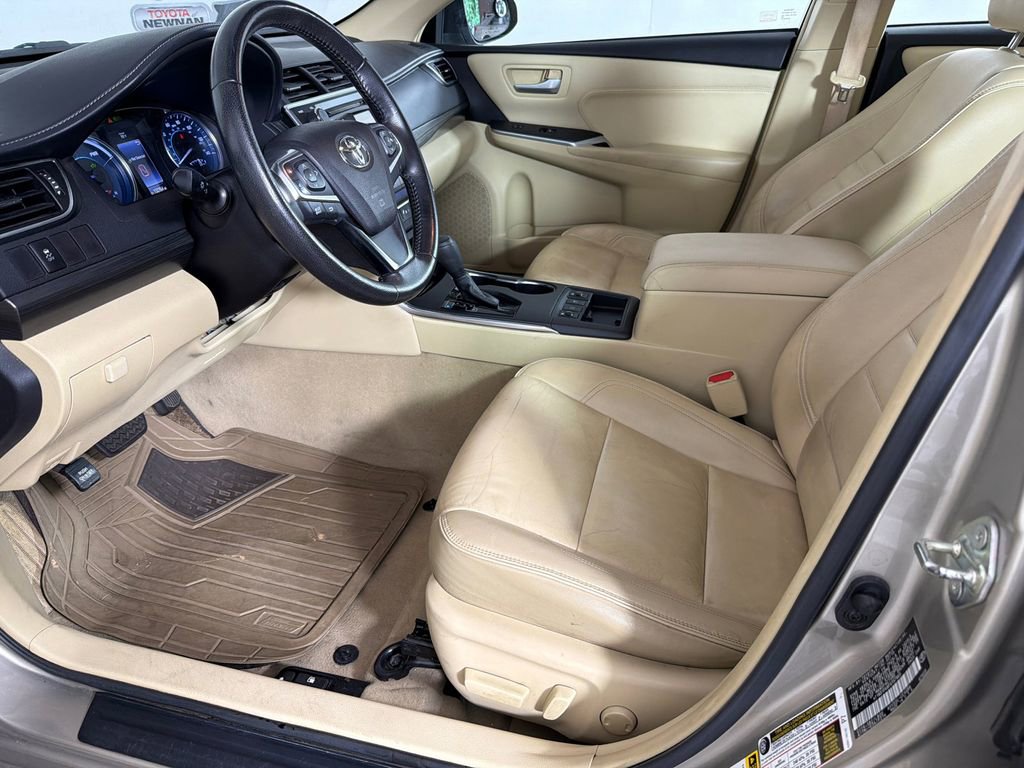 Used 2015 Toyota Camry XLE w/ Moonroof Package FWD image 10