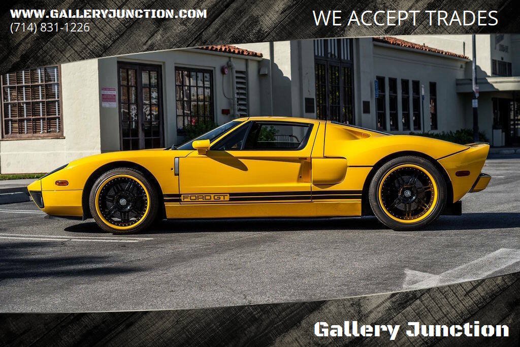 Used 2006 Ford GT RWD image 1