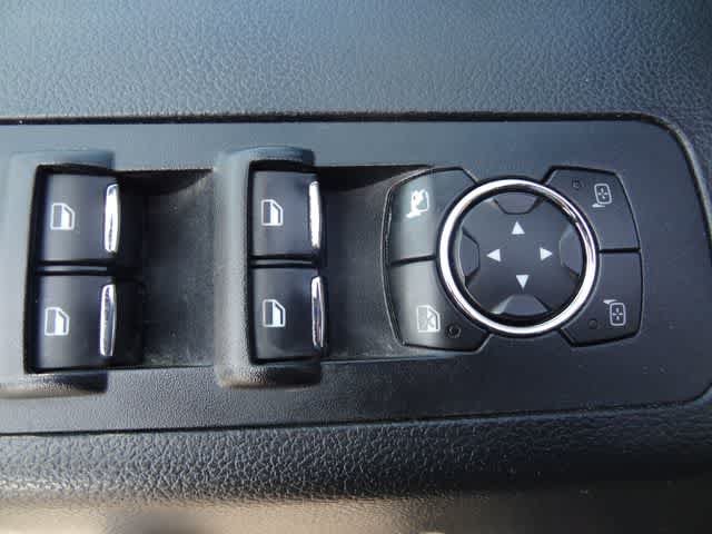 Used 2015 Ford F150 Platinum w/ Equipment Group 701A Luxury AWD/4WD image 14
