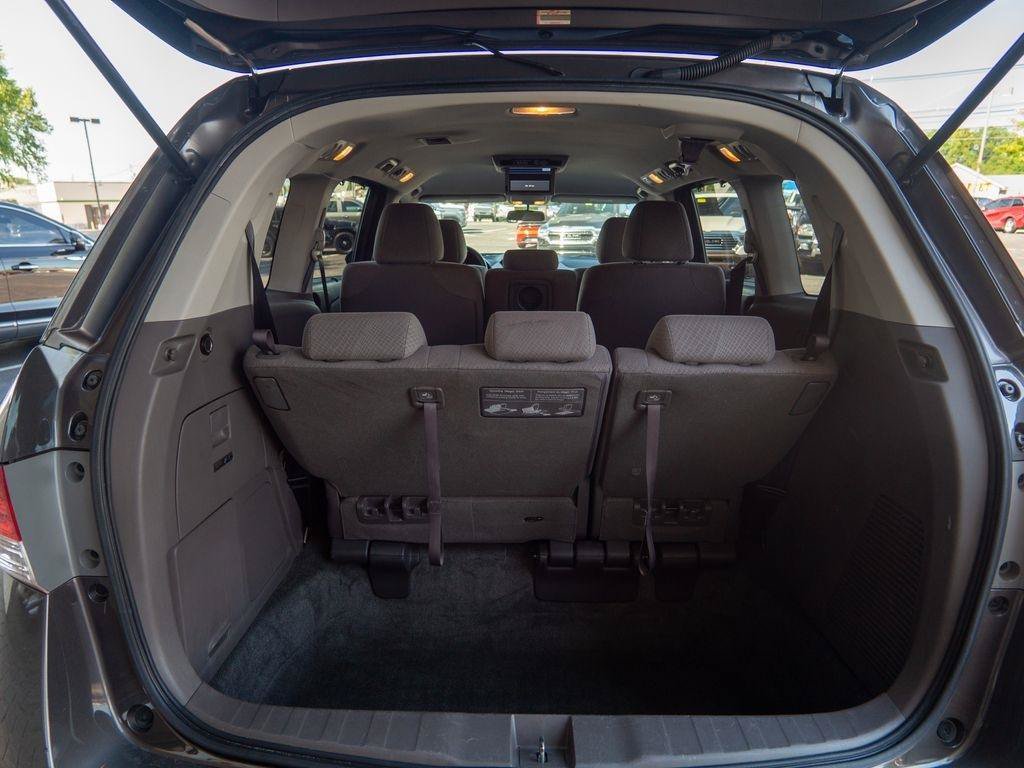 Used 2016 Honda Odyssey SE image 10
