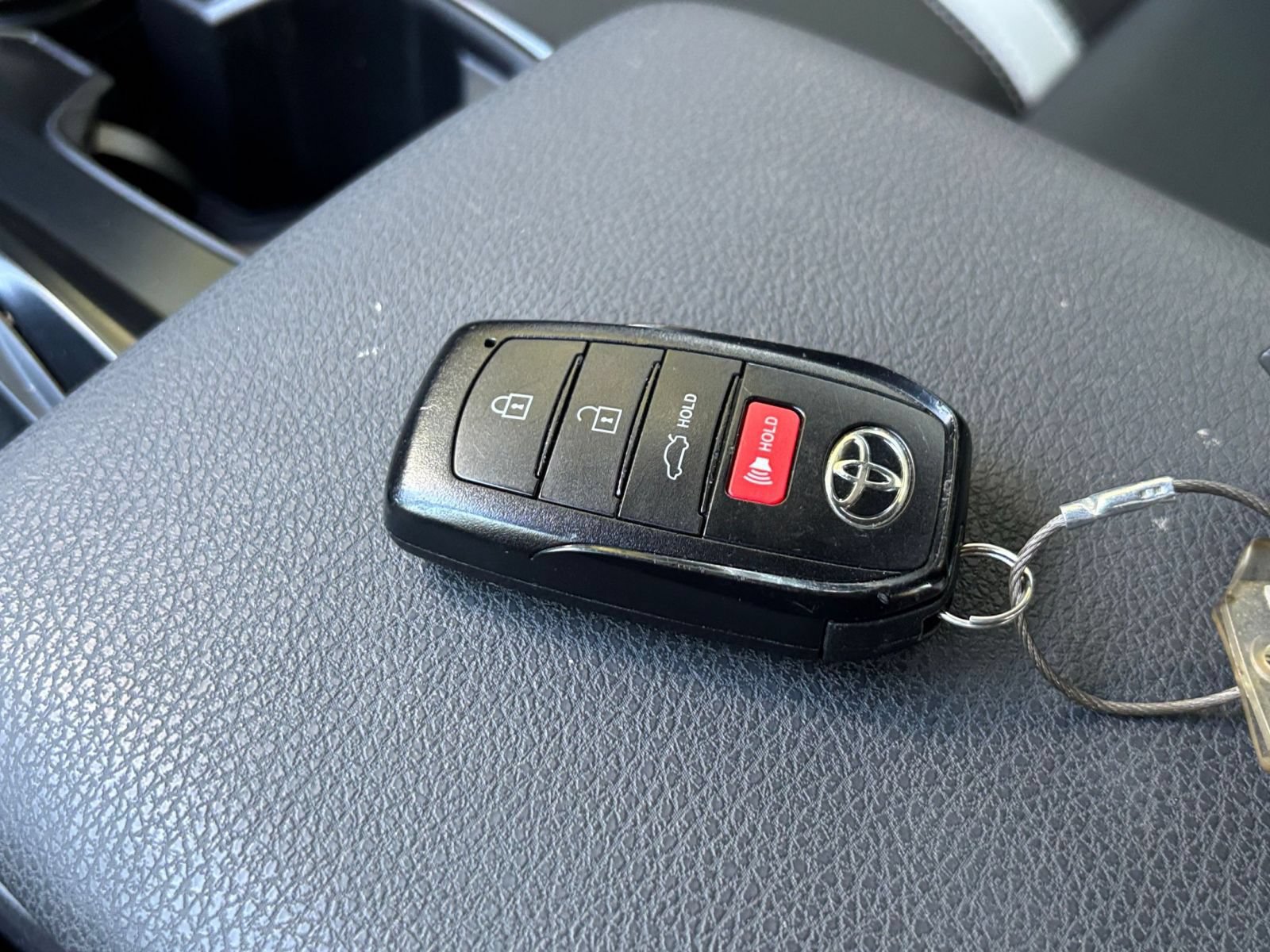 Used 2026 Toyota Camry SE FWD image 21