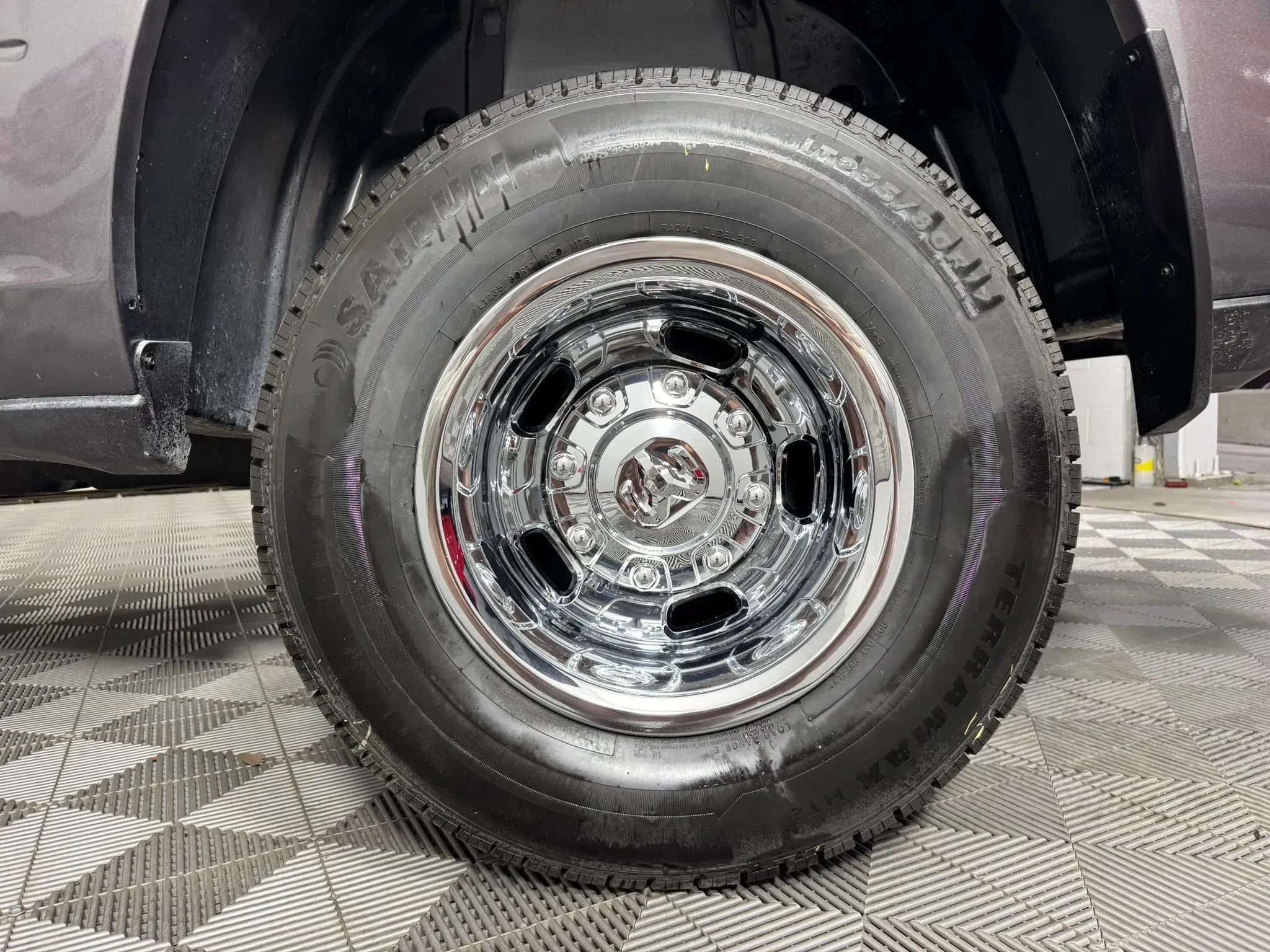 Used 2024 RAM 3500 Tradesman w/ Chrome Appearance Group AWD/4WD image 40