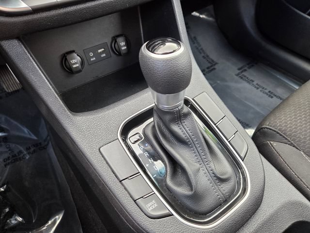 Used 2018 Hyundai Elantra GT FWD image 27