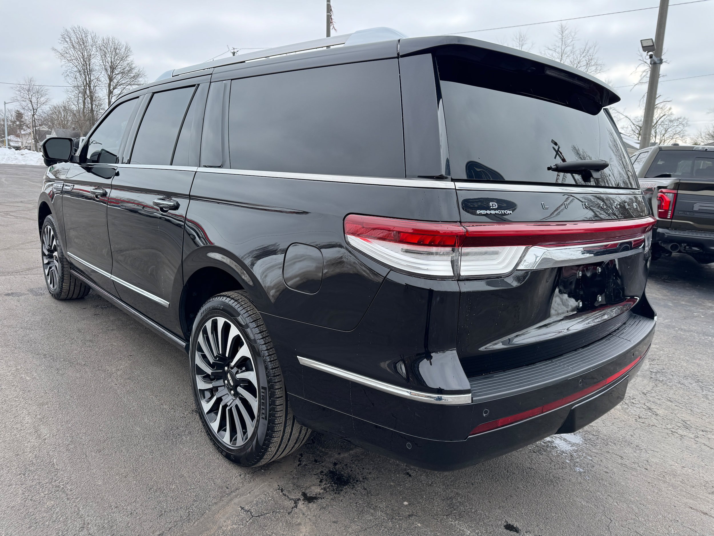 Used 2023 Lincoln Navigator L Black Label AWD/4WD image 5