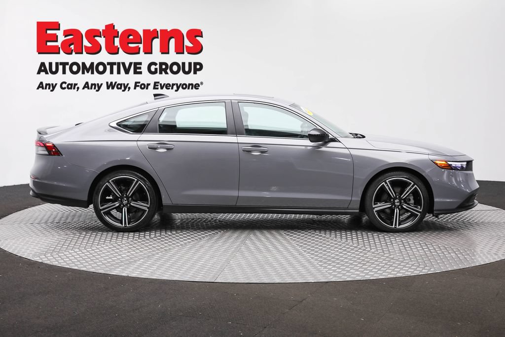 Used 2025 Honda Accord Sport image 4