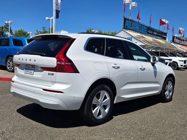 Used 2022 Volvo XC60 B5 Momentum AWD/4WD image 4