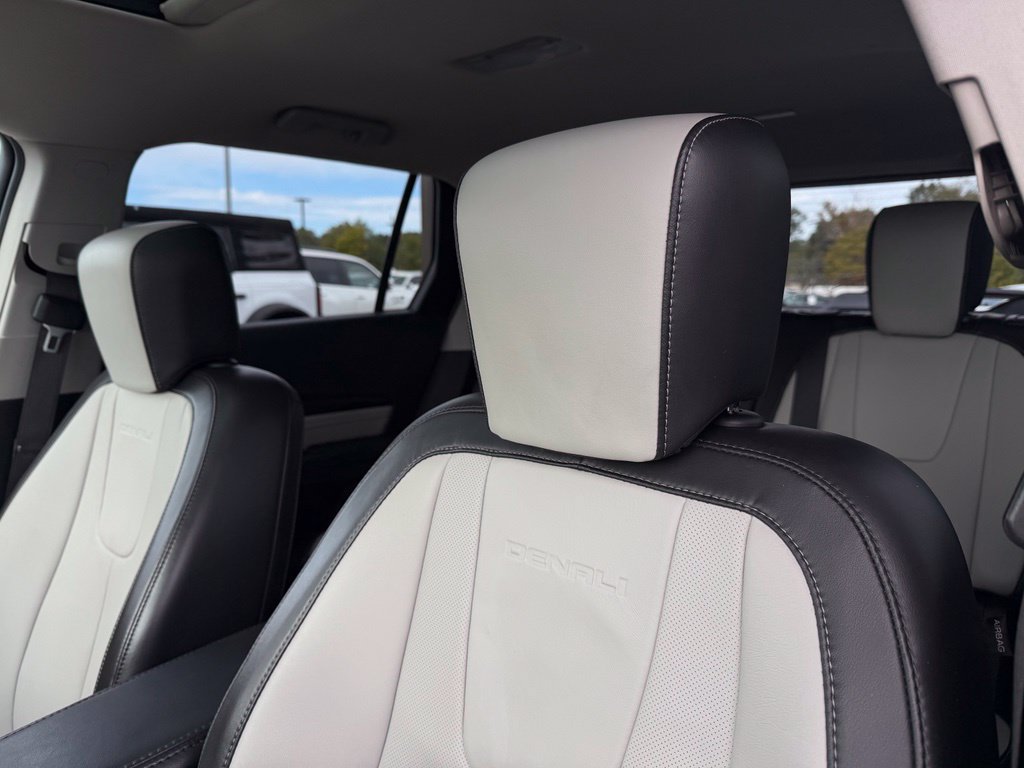 Used 2017 GMC Terrain Denali w/ Cargo Package FWD image 11