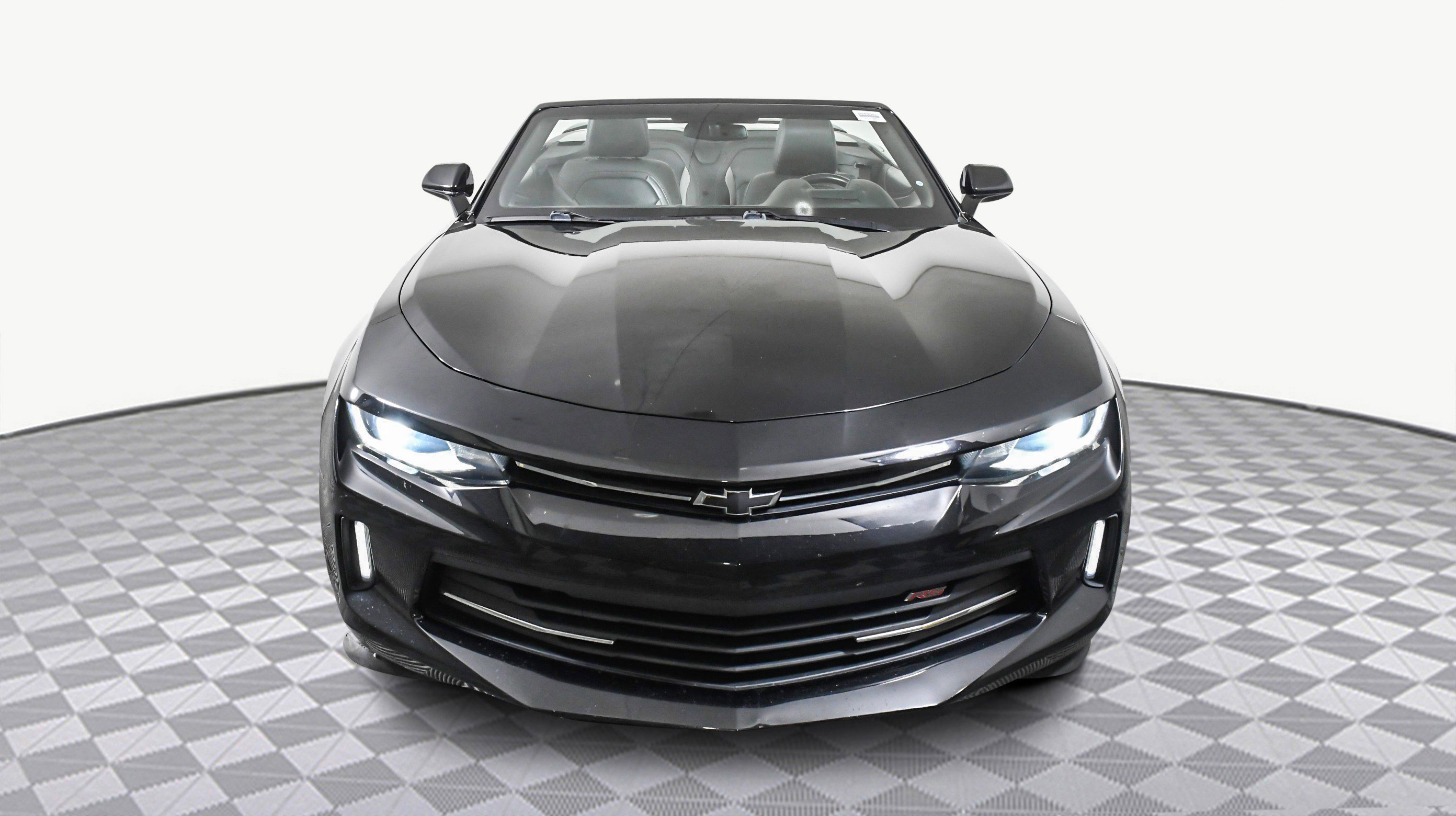 Used 2016 Chevrolet Camaro LT image 2